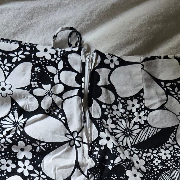 Vintage Garage Black and White micro mini skirt - Picture 8 of 8